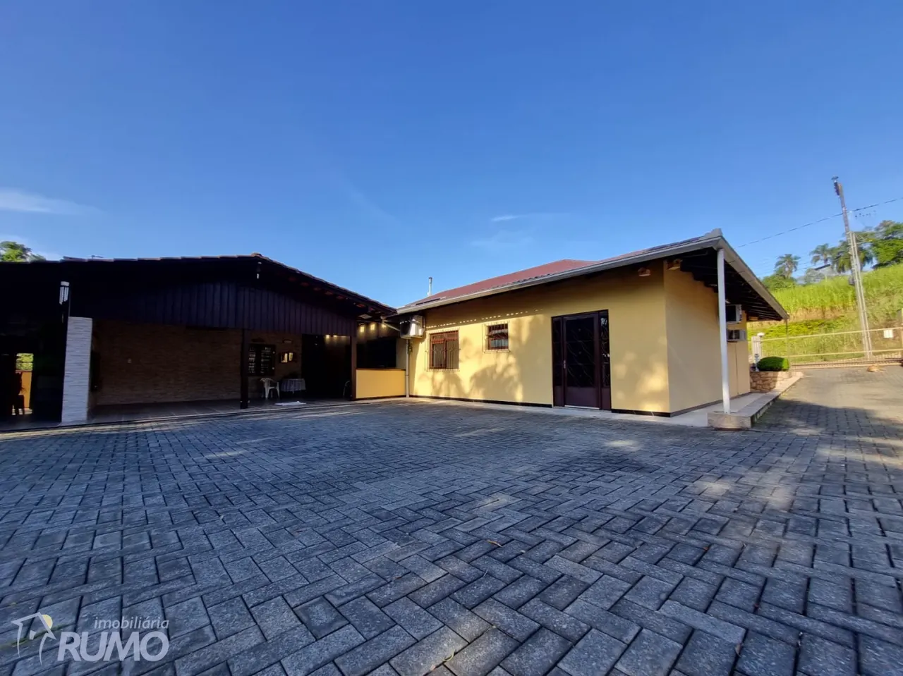 Sala · luz da tarde